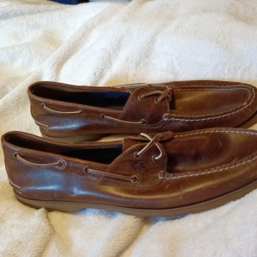 Sperry Men's Brown Leather Boat Shoes - Picture 2 of 8